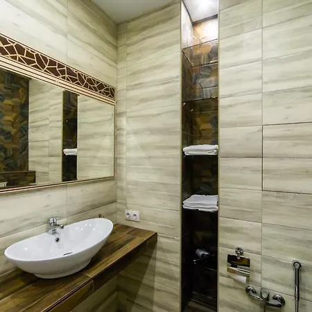 Premium Klimt On Picasso Boulevard Apartment Minsk