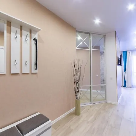 Premium Klimt On Picasso Boulevard Minsk