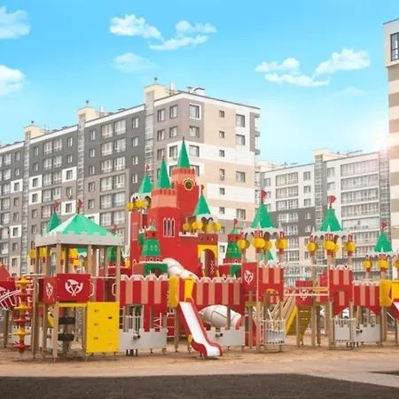 Premium Klimt On Picasso Boulevard