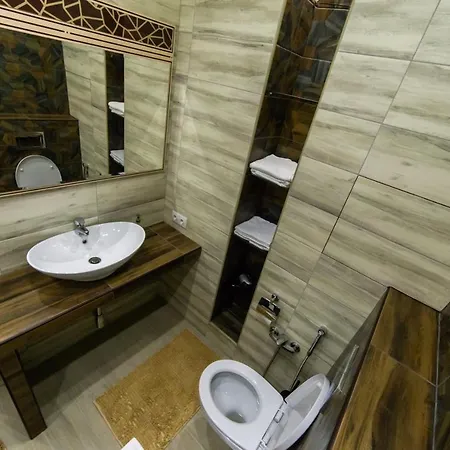 Premium Klimt On Picasso Boulevard Apartment *